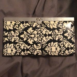 Clutch wallet